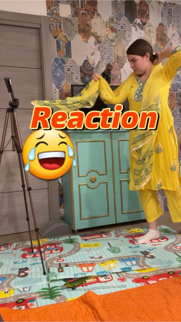 Sometimes it’s funny to see my kids reaction🤣 @bharatirussijodi ❤️