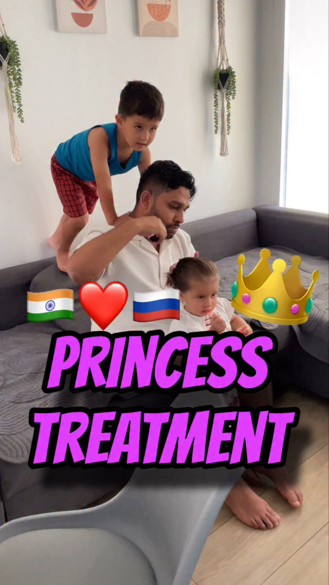 The princess treatment all need🥰🇮🇳❤️🇷🇺 